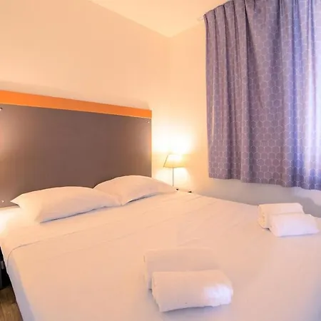Rio - 200 M Plages - App 6pers- Climatise, Terrasse, Piscine, Parking
