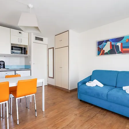 Apartment Rio - 200 M Plages - App 6pers- Climatise, Terrasse, Piscine, Parking *