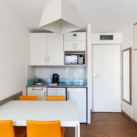 Apartment Rio - 200 M Plages - App 6pers- Climatise, Terrasse, Piscine, Parking